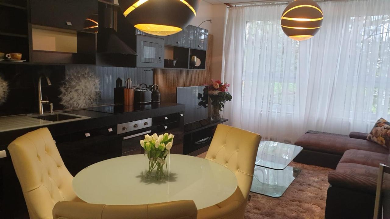 Kvetinovy A3b V Chomutove Apartment *